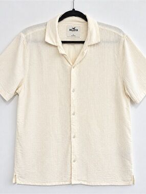 Hollister Men’s Textured Cream Button Up Shirt Short Sleeve Large